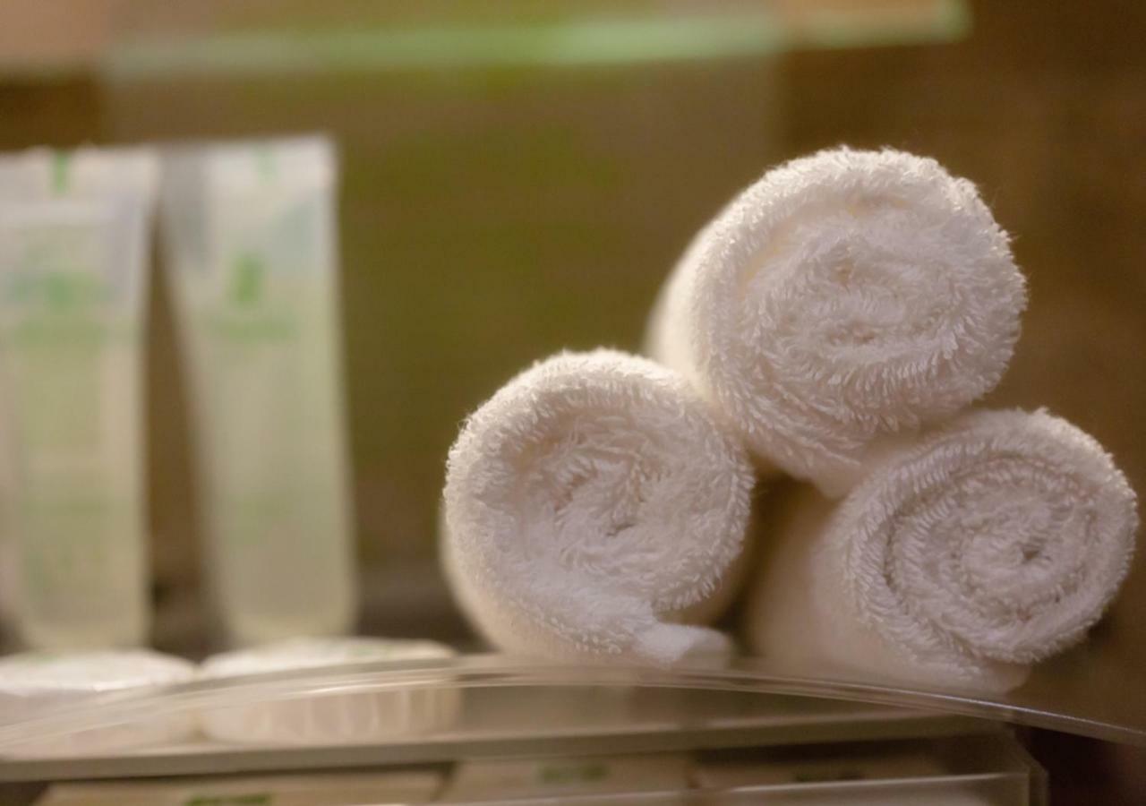 Holiday Suites Al Aziziah Mekka Buitenkant foto Cotton towels